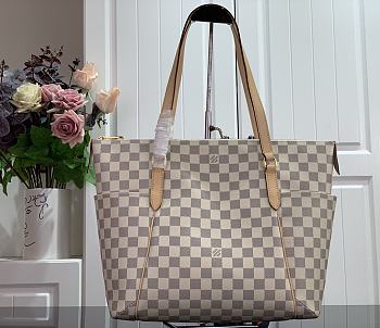 LV Medium Handbag Monogram Canvas White M56689 Size 33 x 17 x 28.5 cm