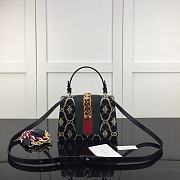 Gucci Sylvie Leathe Chain Bag Gram 470270 Size 20 x 14 x 8 cm - 6