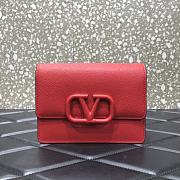 VALENTINO Garavani VRING Chain Wallet Red 069 Size 17.5 x 8 x 13 cm - 1