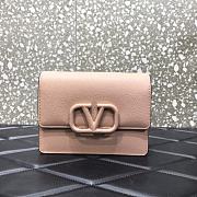 VALENTINO Garavani VRING Chain Wallet Pink 069 Size 17.5 x 8 x 13 cm - 1