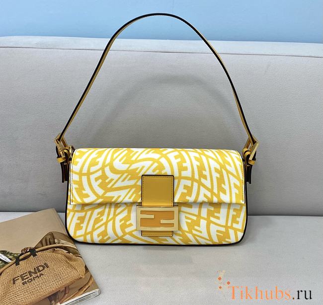 Fendi Baguette Yellow 8378L Size 27 x 4 x 13 cm - 1