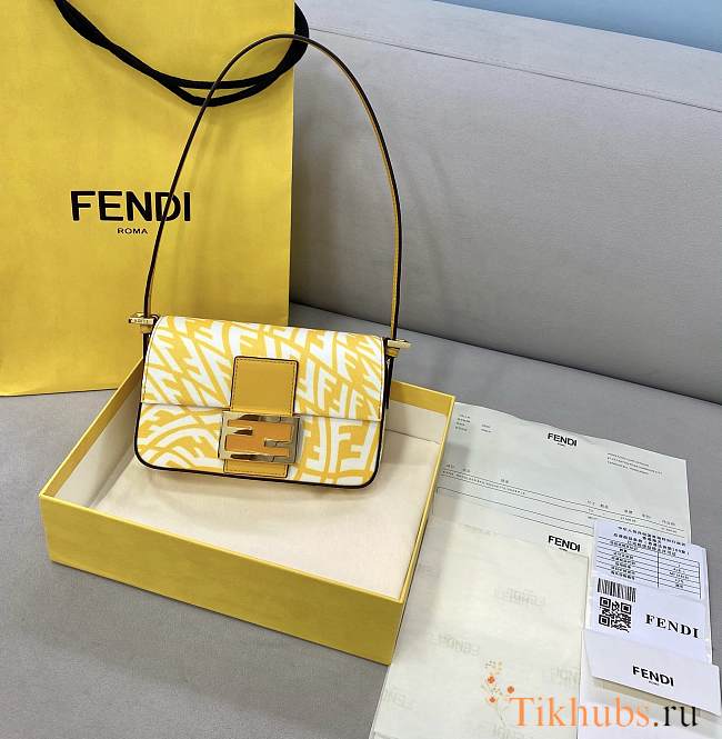 Fendi Baguette Yellow 8378s Size 19 x 5 x 10 cm - 1