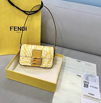 Fendi Baguette Yellow 8378s Size 19 x 5 x 10 cm