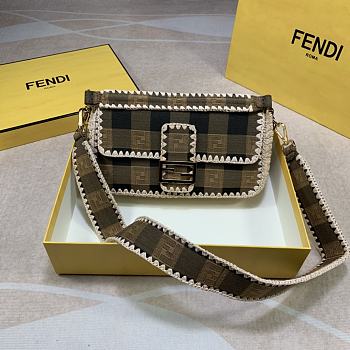 Fendi Baguette 2027 Size 26 x 15 x 6 cm