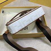 Fendi Baguette White 2020 Size 26 x 15 x 6 cm - 6