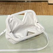 BV Triangle Bubble Bag White 44054 Size 24 × 16 × 8 cm - 4