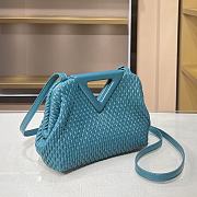 BV Triangle Bubble Bag Mallard 44054 Size 24 × 16 × 8 cm - 6