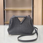 BV Triangle Bubble Bag Black 44054 Size 24 × 16 × 8 cm - 1