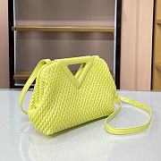 BV Triangle Bubble Bag Kiwi 44054 Size 24 × 16 × 8 cm - 3