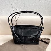 Bottega Veneta Medium Crossbow Bag Black 33 x 27 x 14 cm - 5