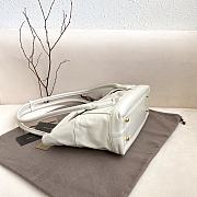 Bottega Veneta Medium Crossbow Bag White 33 x 27 x 14 cm - 4
