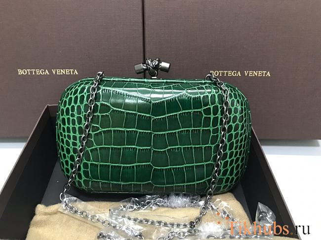 Bottega Veneta Chain Green 7650 Size 20 x 12 x 5 cm - 1