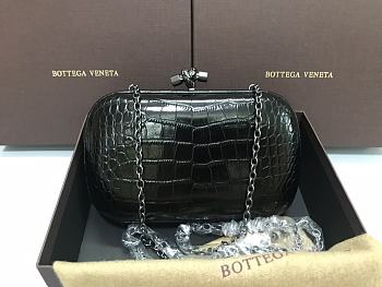 Bottega Veneta Chain Black 7650 Size 20 x 12 x 5 cm