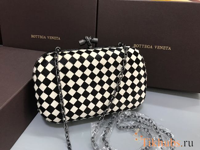 Bottega Veneta Chain Original Horse Hair Black/White 8600 Size 20 x 12 x 5 cm - 1