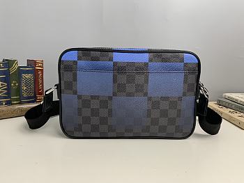 LV Messenger Bag Blue Black Grid N40408 Size 26 x 17 x 5 cm