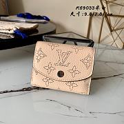 LV Iris XS Wallet Beige M69033 Size 9.8 x 7.8 x 1 cm - 1