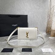 YSL Chain Bag Smooth Leather White 532756 Size 24 × 14 × 8 cm - 1