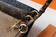 LV Prefall Pochette M57096 Size 22 x 12 x 1 cm - 6