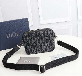 Dior Men's OBLIQUE Pattern Clutch 2OBBC119YSE Size 17 x 12.5 x 6 cm