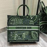 Dior Book Tote Green Size 42 cm - 1