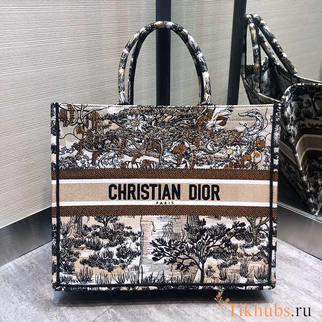 Dior Tote Book Chinese Style 42 cm - 1