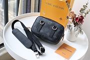 Louis Vuitton Outdoor Pouch Black M30755 Size 15 x 9 x 7 cm - 1