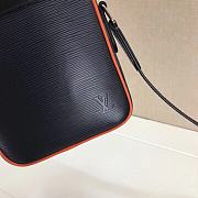 Louis Vuitton Crossbody Bag Danube Slim M51460 Size 16 x 21 x 4.5 cm - 3