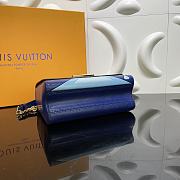 LV Twist Handbag Blue M50282 Size 23 x 17 x 9 cm - 3