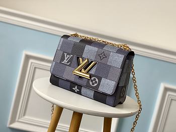 Louis Vuitton Twist Handbag Lattice M50282 Size 23 x 18 x 8 cm 