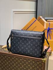 LV New Messenger Louis Vuitton M30746 Size 29 x 23 x 11.5 cm - 3