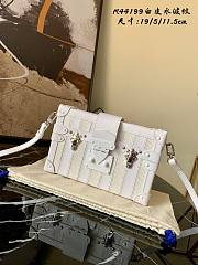 Louis Vuitton Petite Malle Calfskin Bags White M44199 Size 19 x 5 x 11.5 cm - 1