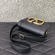 Valentino V Logo Retro Saddle Bag Black 2009 Size 26.5 x 9 x 16 cm - 6