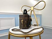 Louis Vuitton LV Vanity PM Monogram M45165 Size 19 x 13 x 11 cm - 3