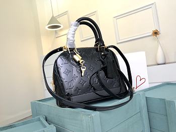 LV Alma BB Handbag Black M50418 Size 25 x 19 x 11 cm
