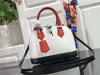 LV Alma BB Handbag White Color Matching M40301 Size 23.5 x 17.5 x 11.5 cm