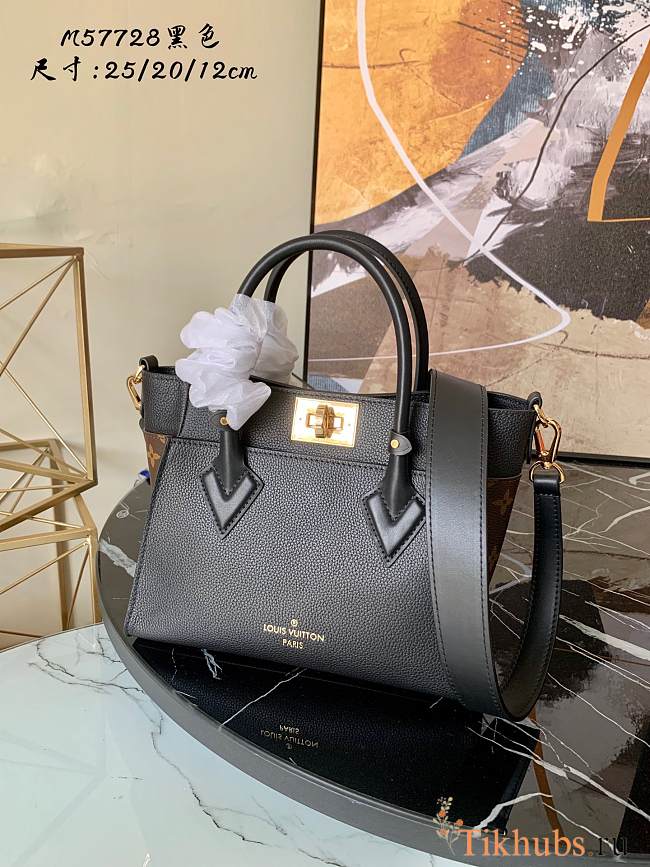 Louis Vuitton on My Side PM, Grey, One Size