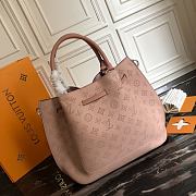 Louis Vuitton Girolata Bag Mahina Leather Pink M54401 Size 44 x 27 x 12 cm - 4