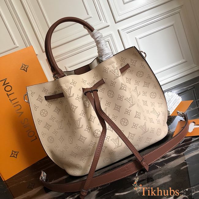 Louis Vuitton Girolata Bag Mahina Leather Beige M54401 Size 44 x 27 x 12 cm - 1