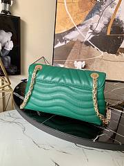 LV New Wave Chain Bag H24 In Green M58552 Size 24 x 14 x 9 cm - 6