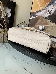 LV New Wave Chain Bag H24 White M58552 Size 24 x 14 x 9 cm - 5