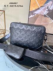 Louis Vuitton Duo Messenger LV M69827 Size 26 x 18.5 x 5 cm - 1