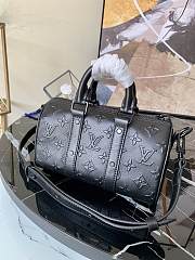 Louis Vuitton Keepall XS Black M57960 Size 21 x 12 x 9 cm - 5