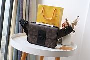 Louis Vuitton Monogram S Lock Sling Bag M45807 Size 21 x 15 x 4 cm - 1