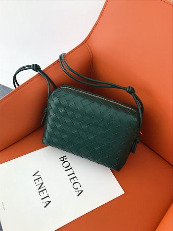 Bottega Veneta Small Messenger Bag 666689 Size 22 x 15 x 8 cm
