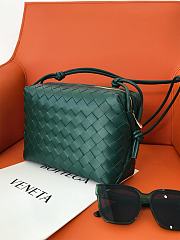 Bottega Veneta Small Messenger Bag 666689 Size 22 x 15 x 8 cm - 2