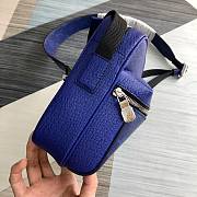 Louis Vuitton Outdoor Messenger Taiga Blue M30233 Size 29.5 x 20 x 10.5 cm - 6