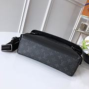 LV Messenger PM Voyager M40511 Size 32 x 23 x 9 cm - 6