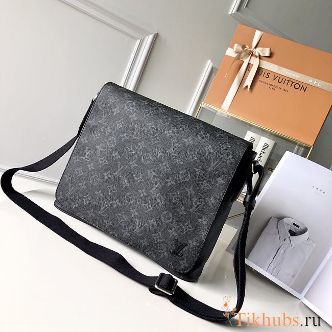 Louis Vuitton District MM Messenger M44001 Size 26 x 32 x 8 cm - 1