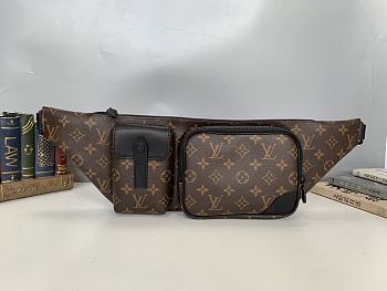 Louis Vuitton Christopher Bumbag LV M45337 Size 50 x 15.5 x 4 cm