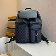 LV Damier Graphite Utility Backpack N40279 Size 33 x 41 x 16 cm - 1